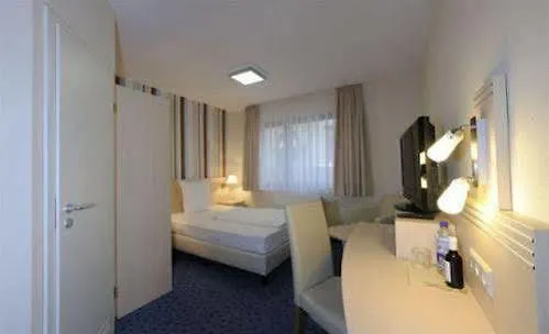 Rhein Neckar Hotel Mannheim 3*,  Germany